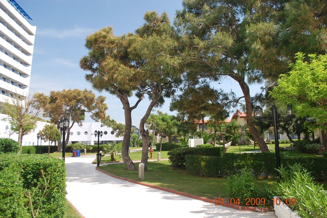 imagini hotel TITANIC LARA